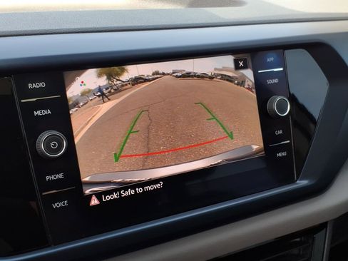 Certified 2022 Volkswagen Taos SE image 29