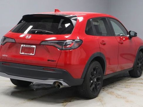 Used 2023 Honda HR-V Sport image 2