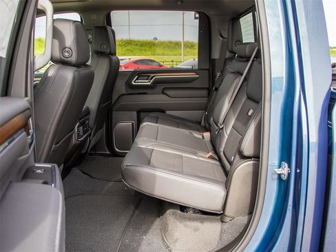 New 2025 GMC Sierra 3500 Denali w/ Technology Package image 29