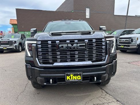 Used 2024 GMC Sierra 2500 Denali Ultimate image 3