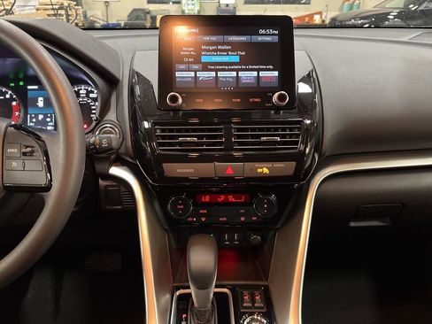 Used 2024 Mitsubishi Eclipse Cross LE AWD/4WD image 18