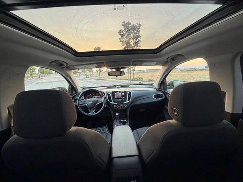 Used 2018 Chevrolet Equinox LT FWD image 22