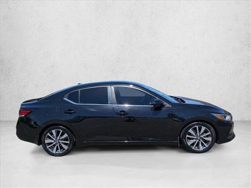 Used 2021 Nissan Sentra SV w/ SV Premium Package FWD image 4
