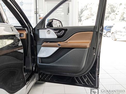 Used 2020 Lincoln Aviator Reserve w/ Equipment Group 202A AWD/4WD image 42