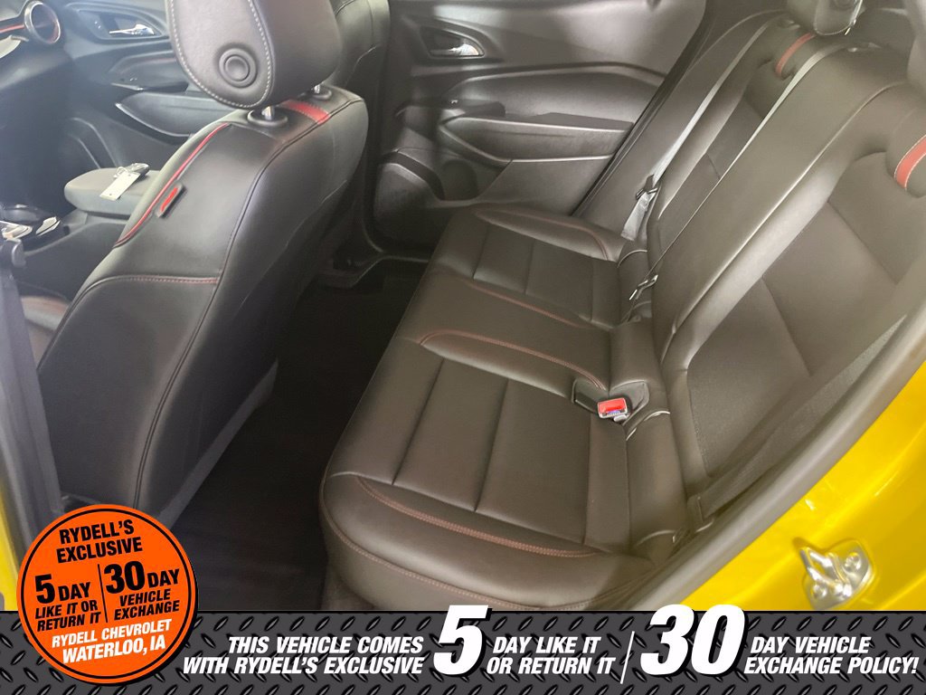 Used 2025 Chevrolet Trax RS w/ Sunroof Package FWD image 22