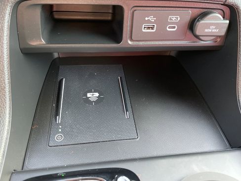 Used 2025 Honda Pilot TrailSport image 25