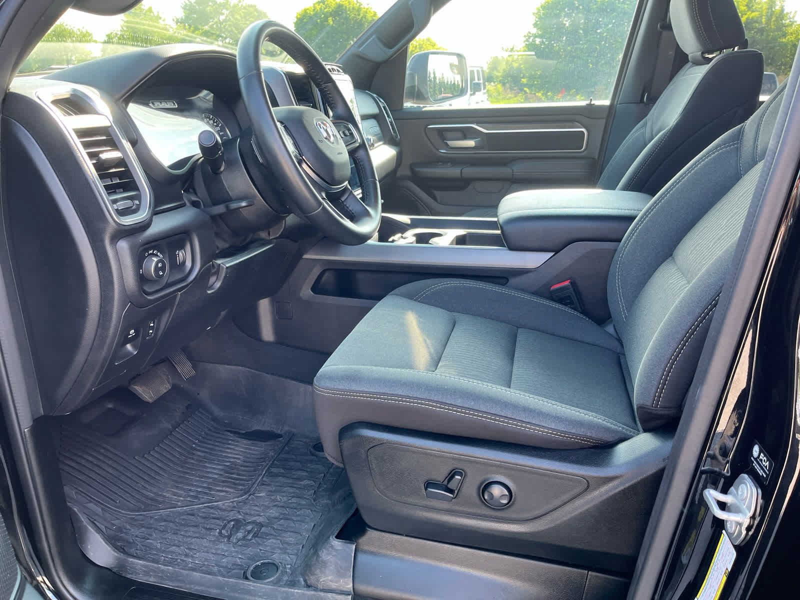 Used 2024 RAM 1500 Big Horn AWD/4WD image 10