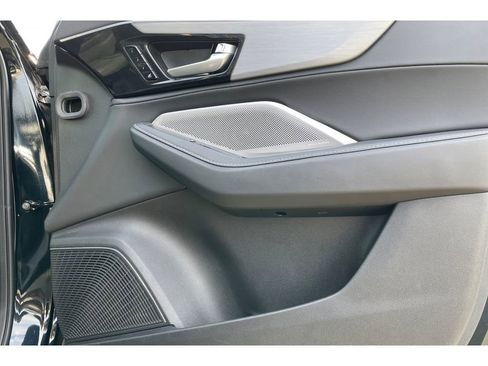 Certified 2025 Acura MDX SH-AWD w/ Technology Package image 20