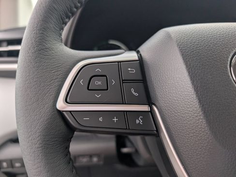 New 2026 Toyota Sienna XLE FWD image 22