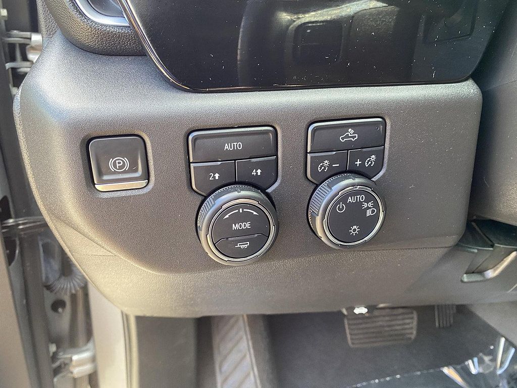 Used 2023 Chevrolet Silverado 1500 LT AWD/4WD image 50