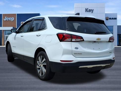 Used 2023 Chevrolet Equinox LT AWD/4WD image 3