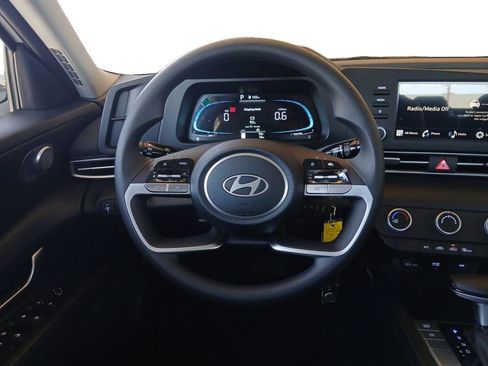 New 2026 Hyundai Elantra SE FWD image 12