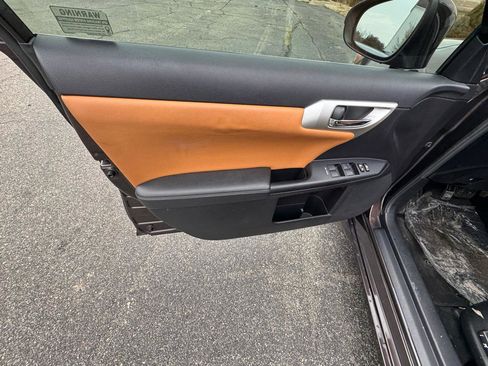 Used 2012 Lexus CT 200h Premium image 12