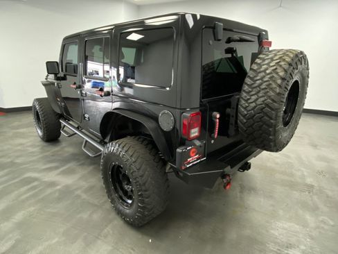Used 2016 Jeep Wrangler Unlimited Rubicon w/ Connectivity Group AWD/4WD image 4