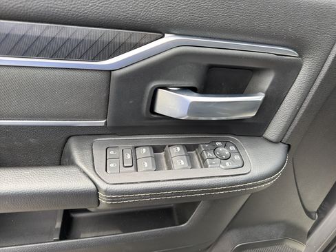 Used 2025 RAM 2500 Big Horn AWD/4WD image 15