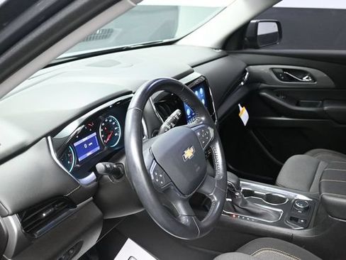 Used 2021 Chevrolet Traverse LT FWD image 14