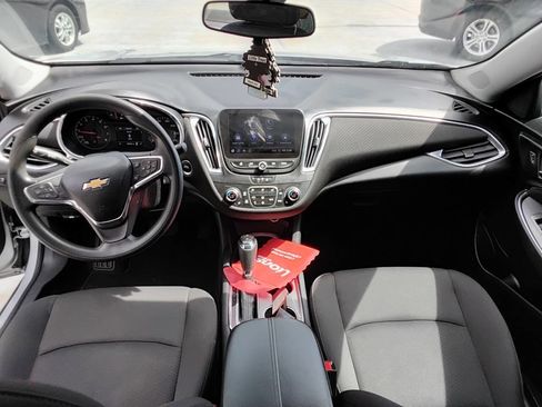 Used 2020 Chevrolet Malibu LT image 4