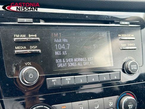 Used 2016 Nissan Rogue S w/ Appearance Package FWD image 18