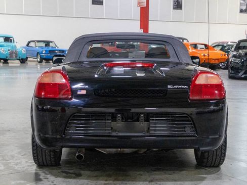 Used 2000 Toyota MR2 RWD image 24
