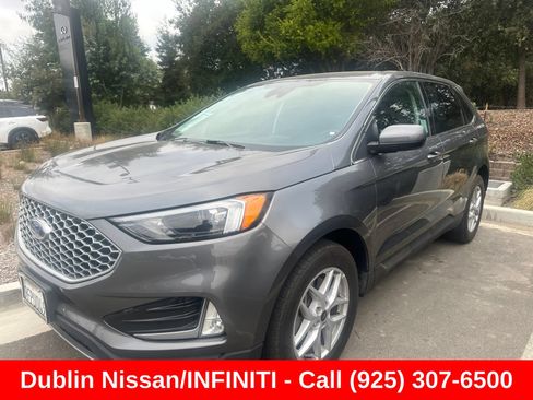 Used 2023 Ford Edge SEL w/ Convenience Package AWD/4WD image 2