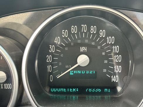 Used 2004 Chevrolet SSR LS w/ Preferred Equipment Group image 15