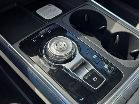 New 2026 Kia Carnival EX FWD image 27
