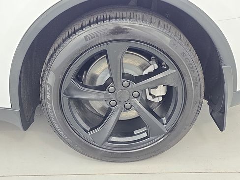 Used 2026 Tesla Model Y Long Range image 31