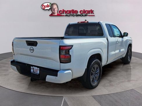 Certified 2025 Nissan Frontier SV w/ SV Convenience Package RWD image 6