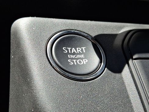 New 2026 Land Rover Defender 110 X-Dynamic SE AWD/4WD image 19