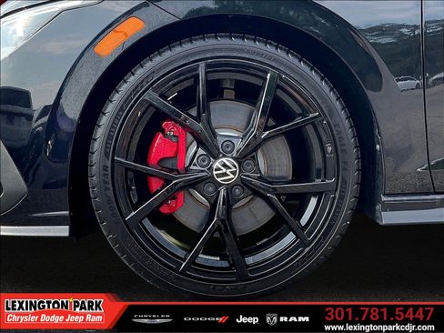 Used 2024 Volkswagen GTI SE FWD image 32