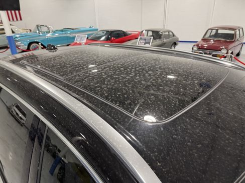 Used 2018 Volvo XC60 T6 Momentum w/ Convenience Package image 18