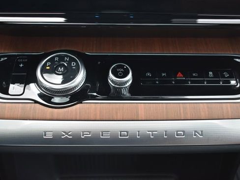 Used 2025 Ford Expedition King Ranch AWD/4WD image 31