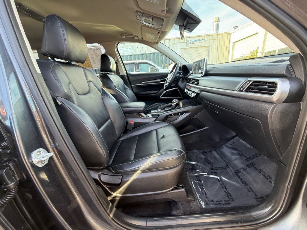 Used 2020 Kia Telluride LX FWD image 26