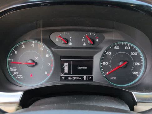 Used 2023 Chevrolet Traverse LS FWD image 32