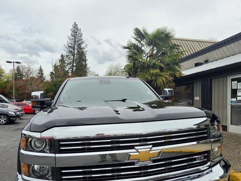 Used 2016 Chevrolet Silverado 2500 LTZ w/ LTZ Plus Package AWD/4WD image 9