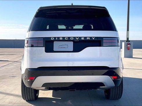 New 2026 Land Rover Discovery Limited Edition image 4