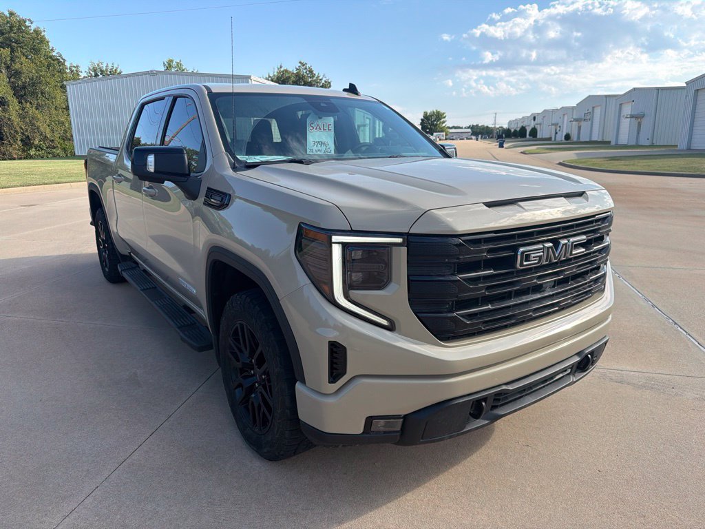Used 2022 GMC Sierra 1500 Elevation w/ Elevation Premium Package AWD/4WD image 6