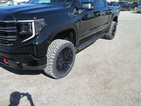 New 2026 GMC Sierra 1500 AT4 w/ AT4 Premium Package image 15