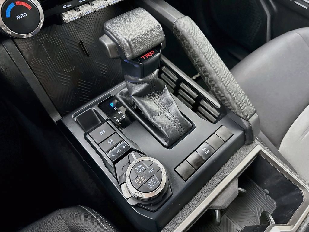 Used 2024 Toyota Tacoma TRD Off-Road AWD/4WD image 19