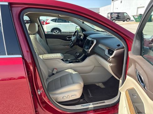 Used 2019 GMC Acadia Denali AWD/4WD image 18