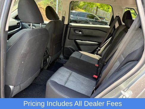 Used 2025 Nissan Rogue SV AWD/4WD image 21