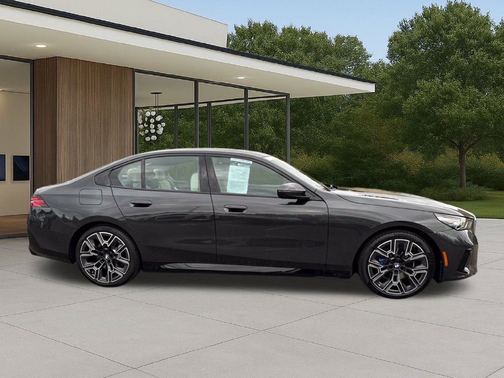 Used 2026 BMW 530i w/ M Sport Package RWD image 7
