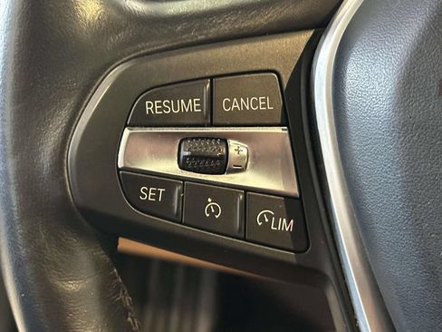 Used 2022 BMW 330i xDrive Sedan w/ Driving Assistance Package AWD/4WD image 22