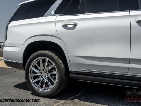 Used 2025 Cadillac Escalade Premium Luxury w/ Touring Package AWD/4WD image 33