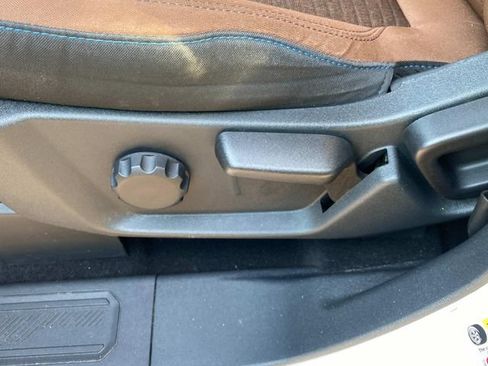 Used 2022 Ford Bronco Outer Banks AWD/4WD image 15