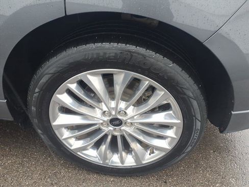 Used 2021 Ford Edge Titanium w/ Equipment Group 301A image 8