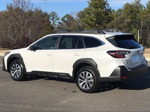 Used 2025 Subaru Outback Premium w/ Popular Package #1A image 4