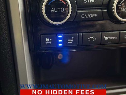 Used 2019 Subaru Ascent Touring image 41