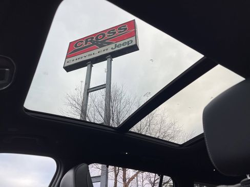 New 2025 Jeep Grand Cherokee L Limited w/ Luxury Tech Group II image 4