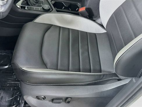 Certified 2023 Volkswagen Taos SEL AWD/4WD image 12